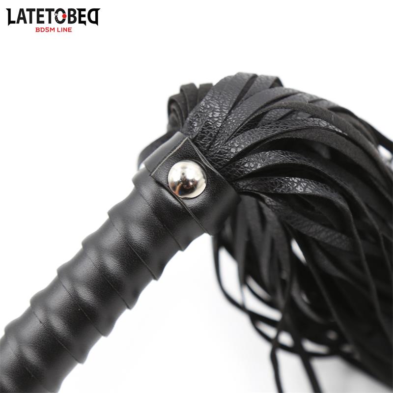 Flogger Negro 48.5cm