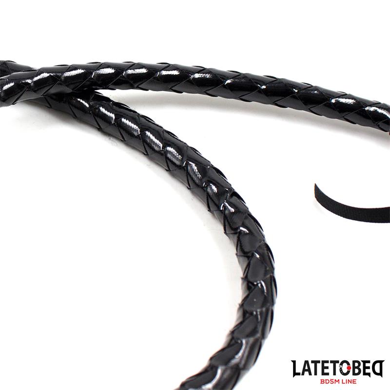 Látigo Negro Brillante 138cm