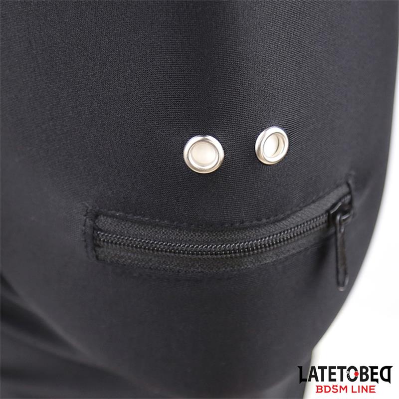 Máscara De Sumisión Con Cremallera En La Boca