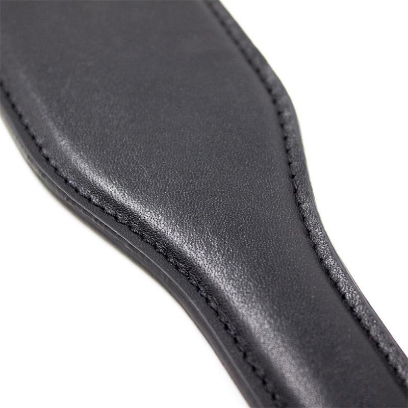 Pala Negra De Cuero Vegano De 32 Cm.