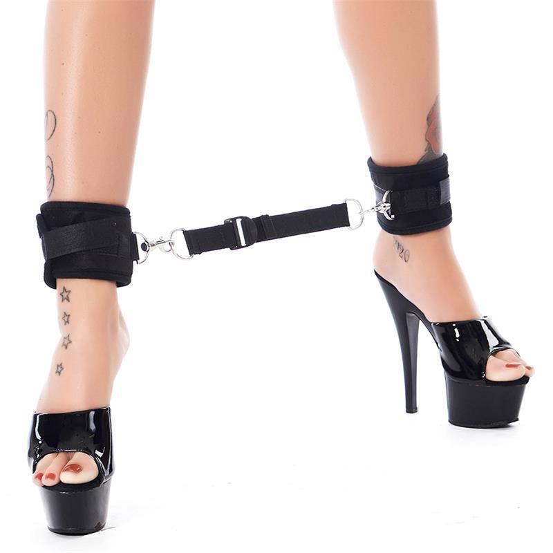 Rimba Bondage Play Esposas Para Tobillos Con Correa Elástica Color Negro