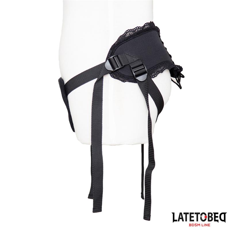 Arnés Strap On Encaje Con Anillo Silicona Ajustable