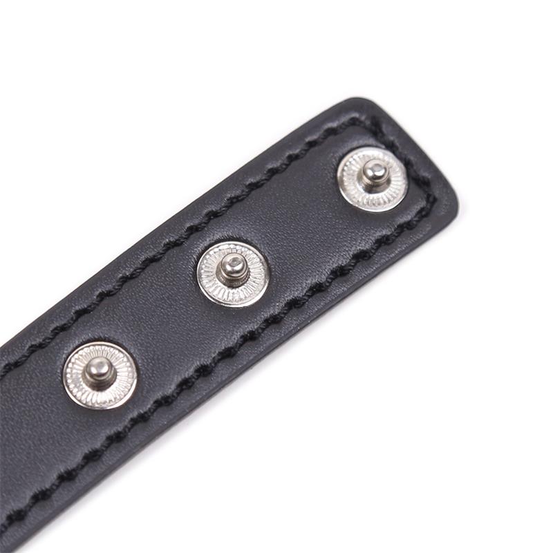 Collar Con Aro En Forma De Corazón Negro