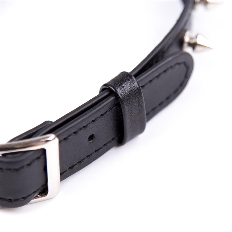 Collar Con Pinchos Negro