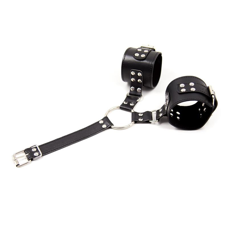 Collar Con Restricciones Negro
