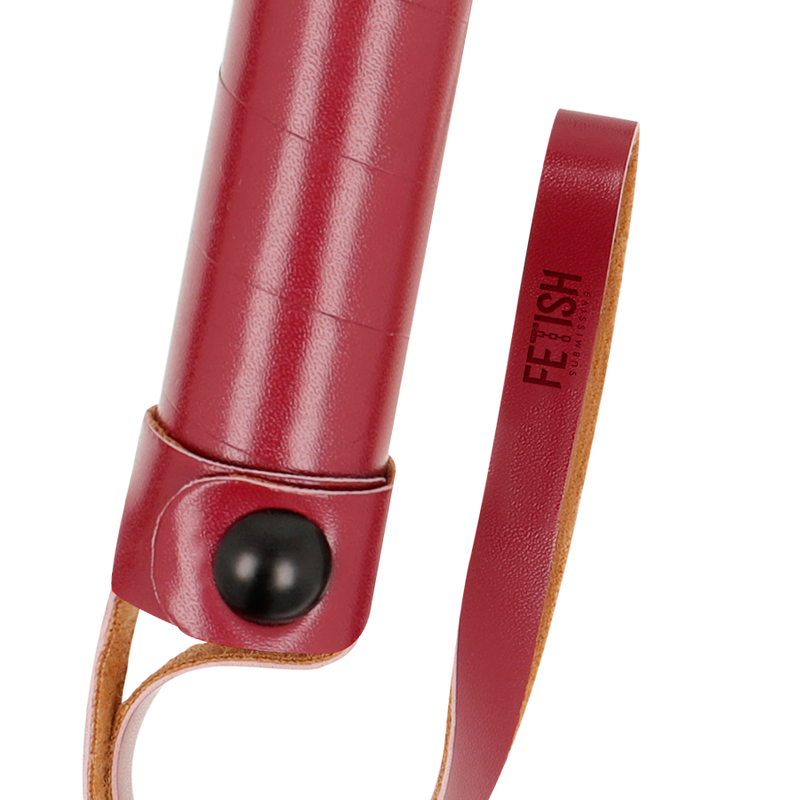 Fetish Submissive Dark Room - Látigo Cuero Vegano